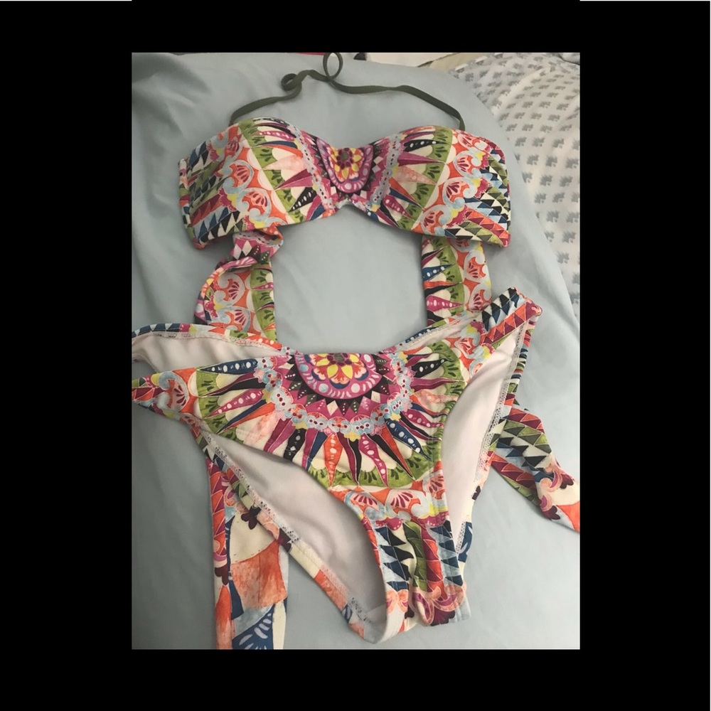 Barr lll bikini